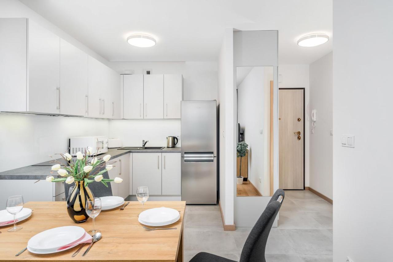 Wroclaw Rose Apartments By Noclegi Renters Exterior foto